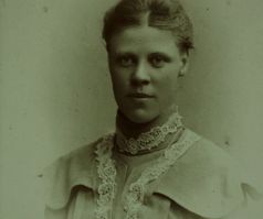 208. Lärarinnan Elisabeth Karlsson, Fuld (senare Stjälkhammar)