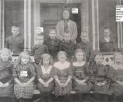 Skedshult skola omkring 1920 Lydia Karlsson 